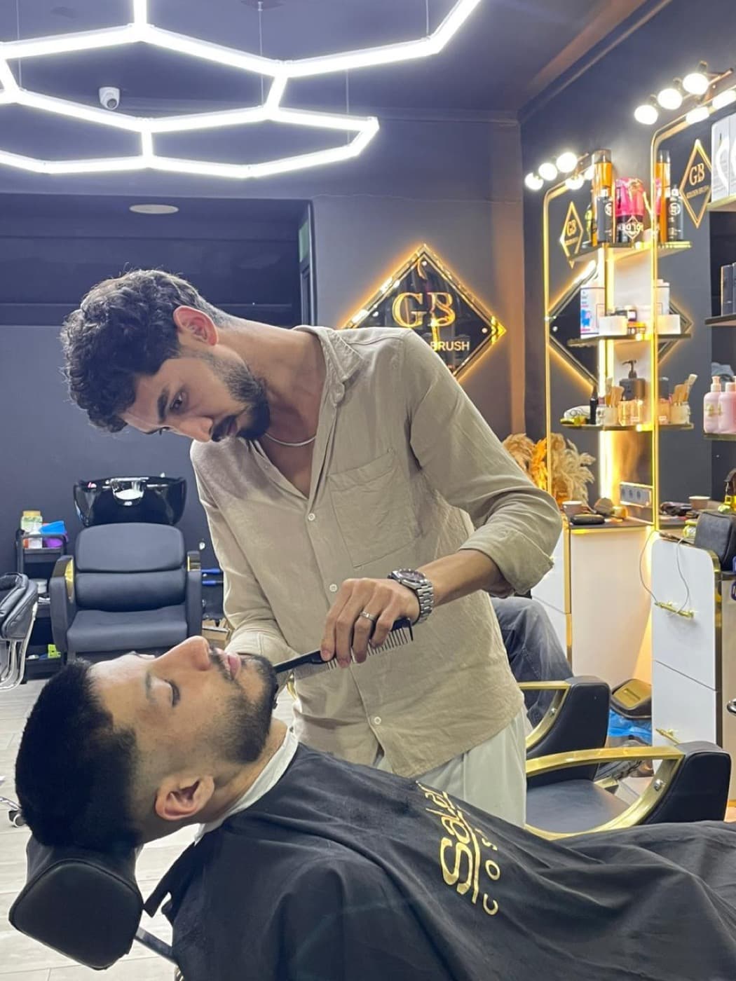 Men's Hair & Beard